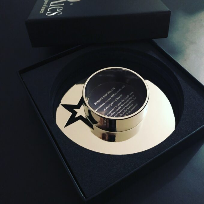 Airies guldstage med stjerne